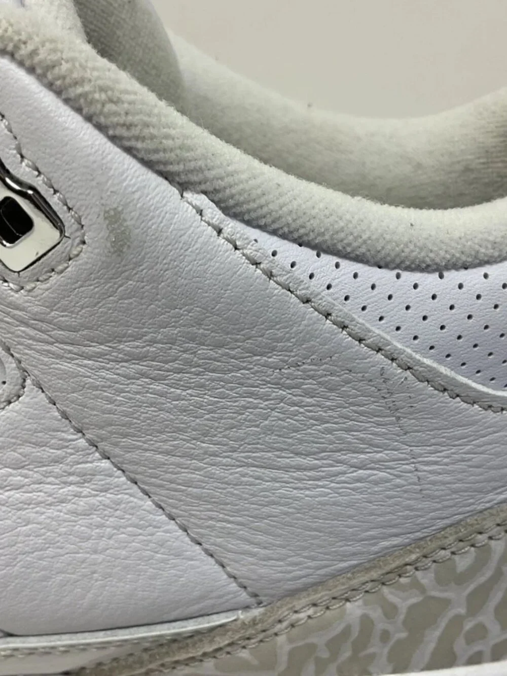 Air Jordan 3 Retro Pure Money Mens Size 9 White/Silver Sneakers CT8532-111